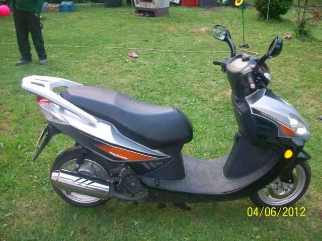 Motorroller REX RS 125 silber, steuerfrei, Roller